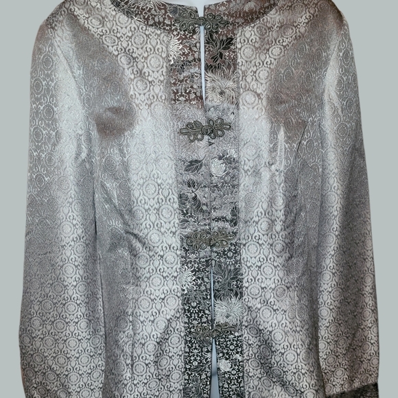Jacket Shacket Asian Style Silver Silky Floral Button Down Blouse Large 12 - Picture 2 of 5
